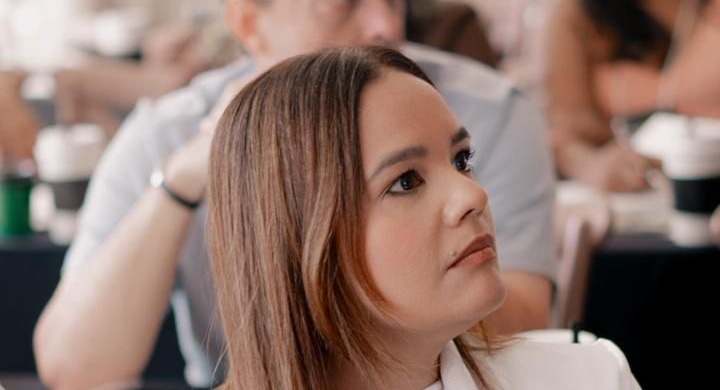 Camila Bittencourt, Coordenadora Geral do FAPlab, durante evento